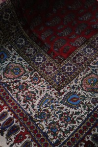 Obrus z Isfahanu czerwony środek  100x100cm